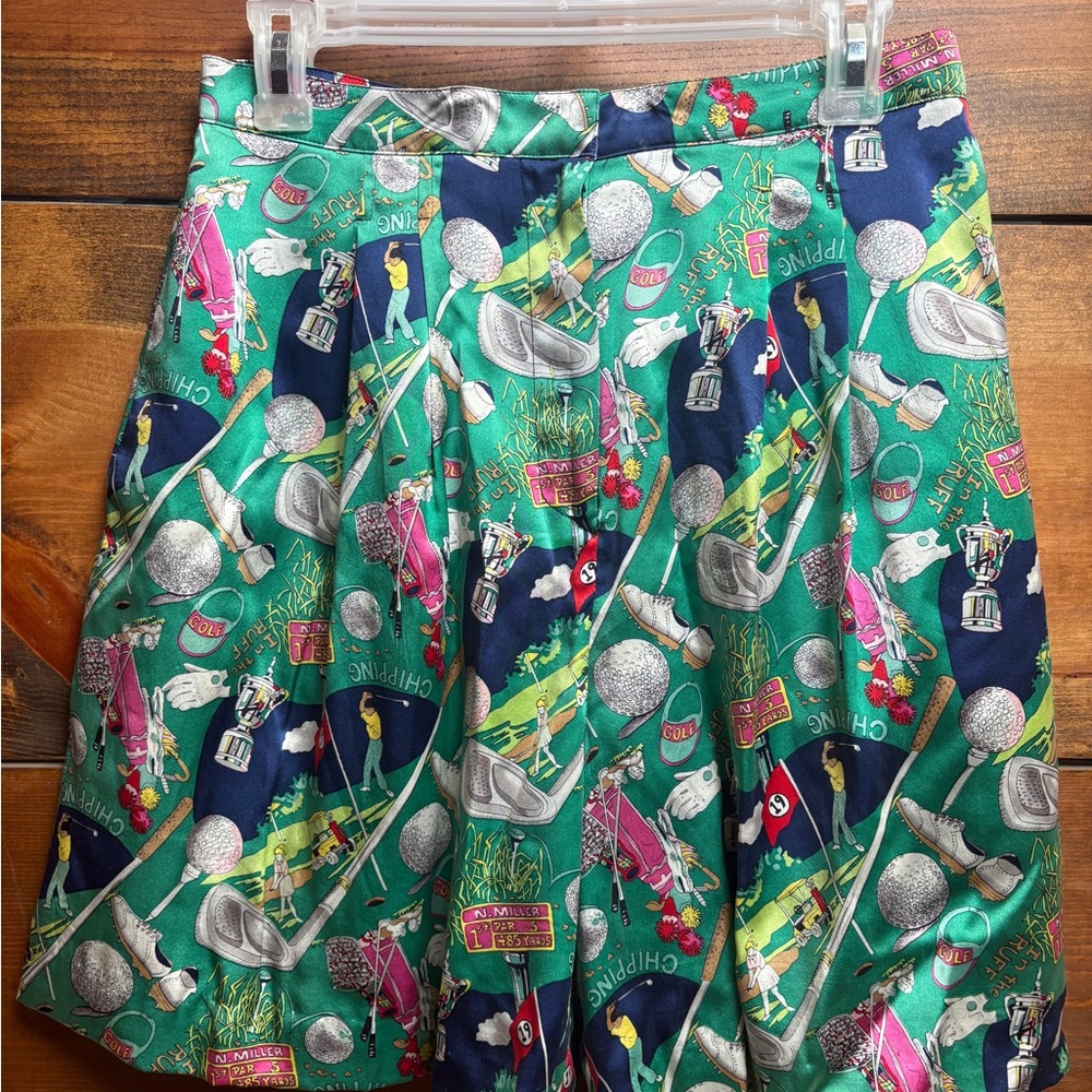 Vintage Pristine 1993 Nicole Miller 100% Silk Green Golf-Print High Waist Shorts